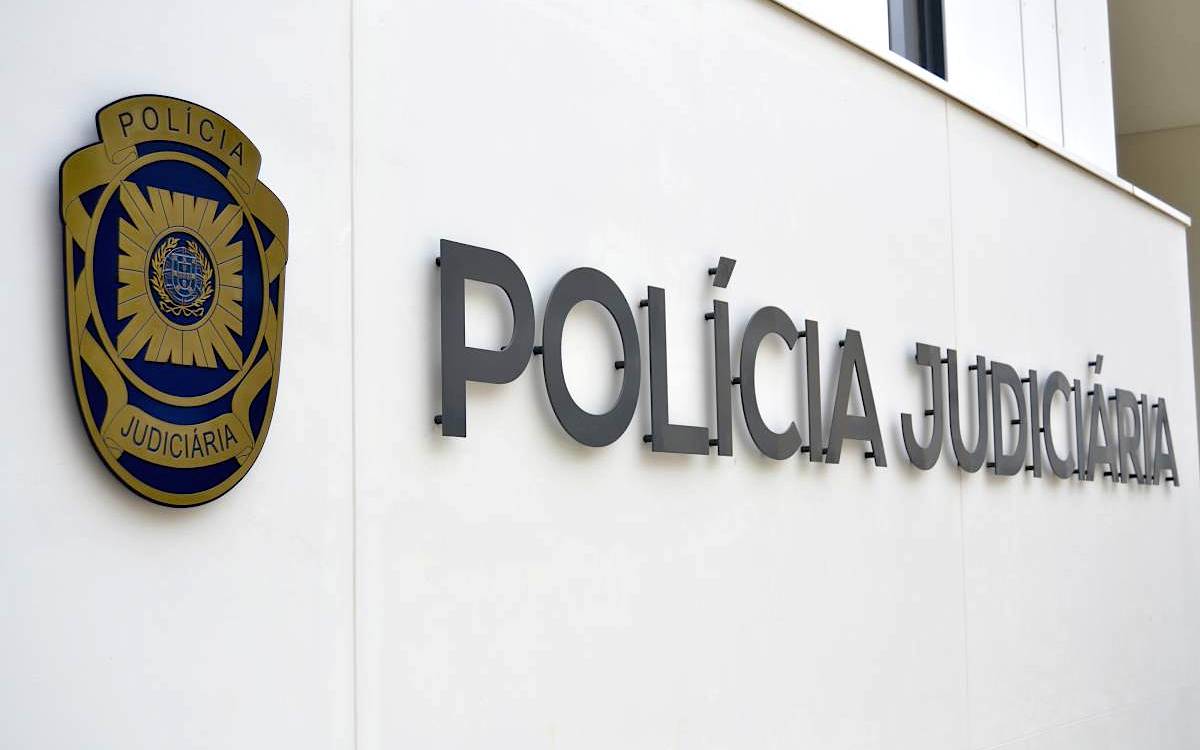 Mulher detida suspeita de homicídio tentado e roubo em Bragança