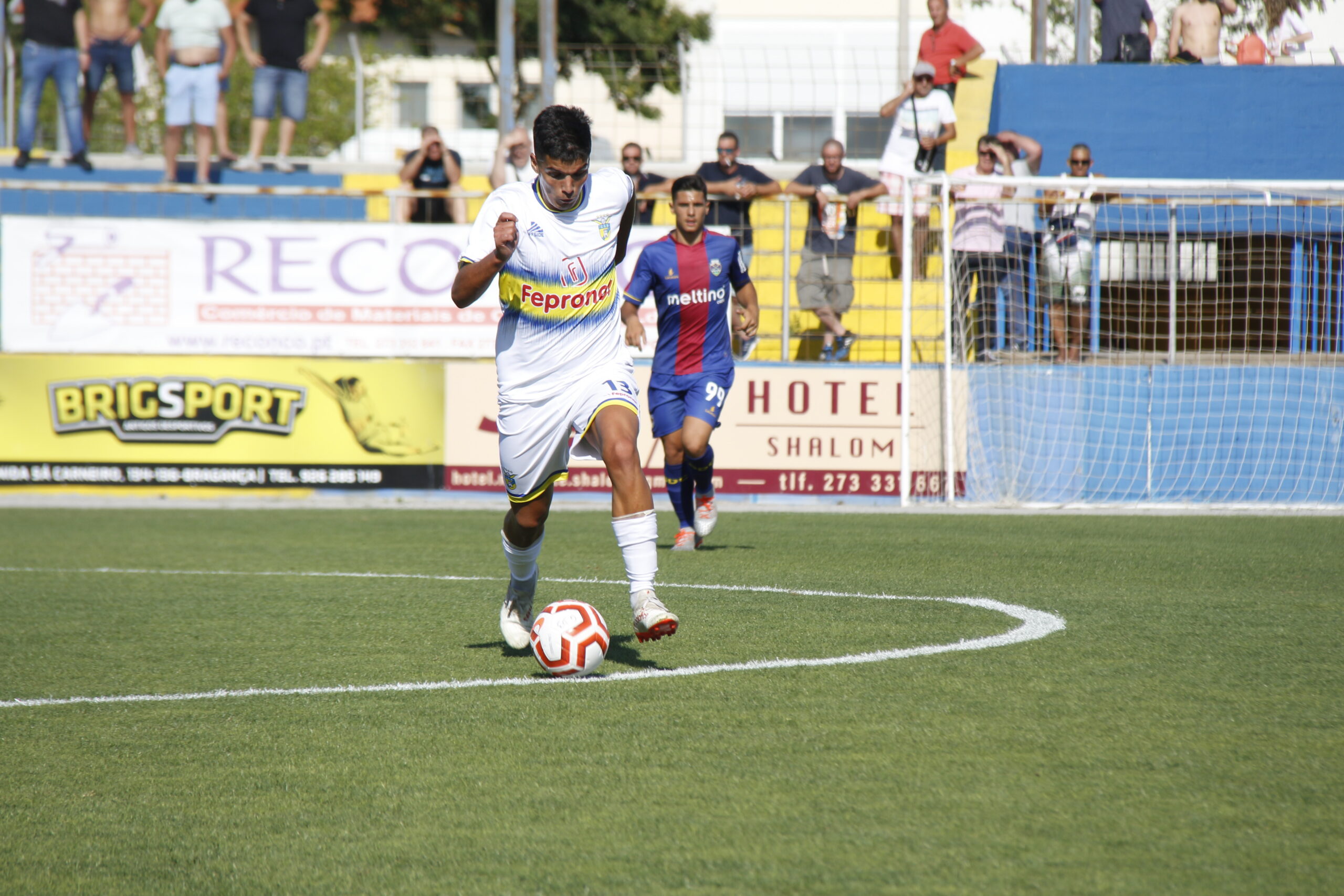 GDB empata na estreia de Fernando Silva como técnico interino