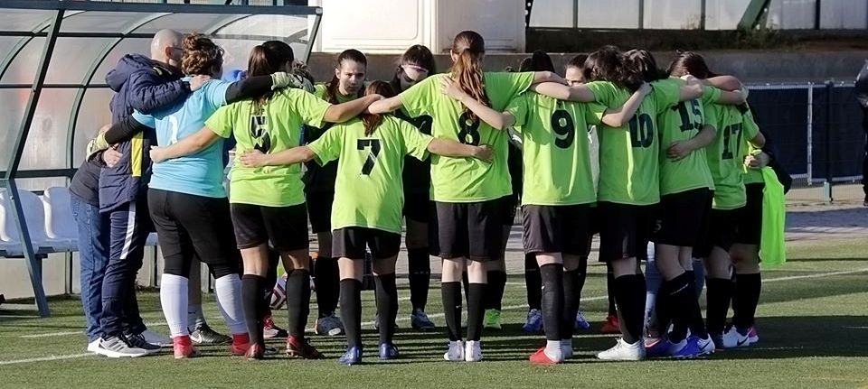 Futebol feminino: AD Paredes empata na recepção ao Vianense