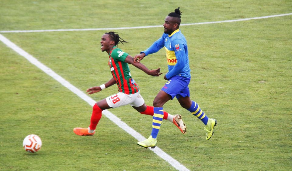 Futebol: Bragança mostra capacidade de reacção no empate com o Marítimo B