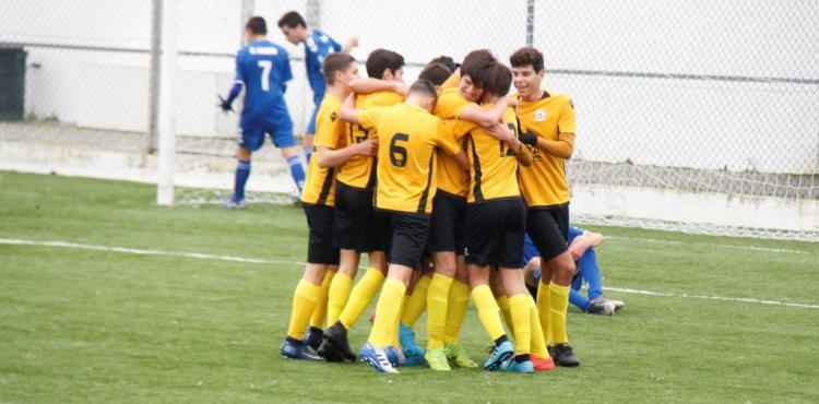 Futebol: Vale do Conde a uma vitória da festa da manutenção na primeira divisão nacional de iniciados