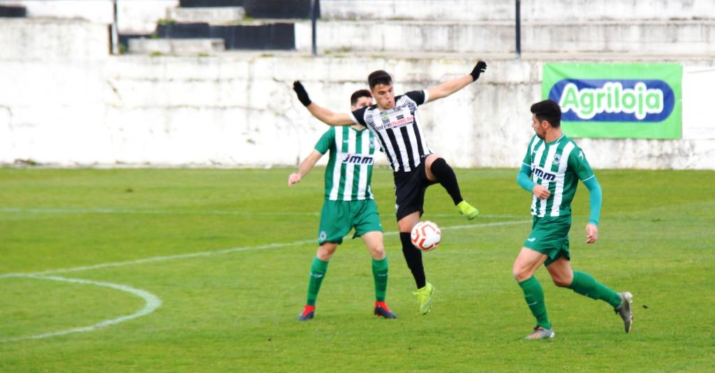 Futebol: Mirandela perde (0-1) em tempo de compensação