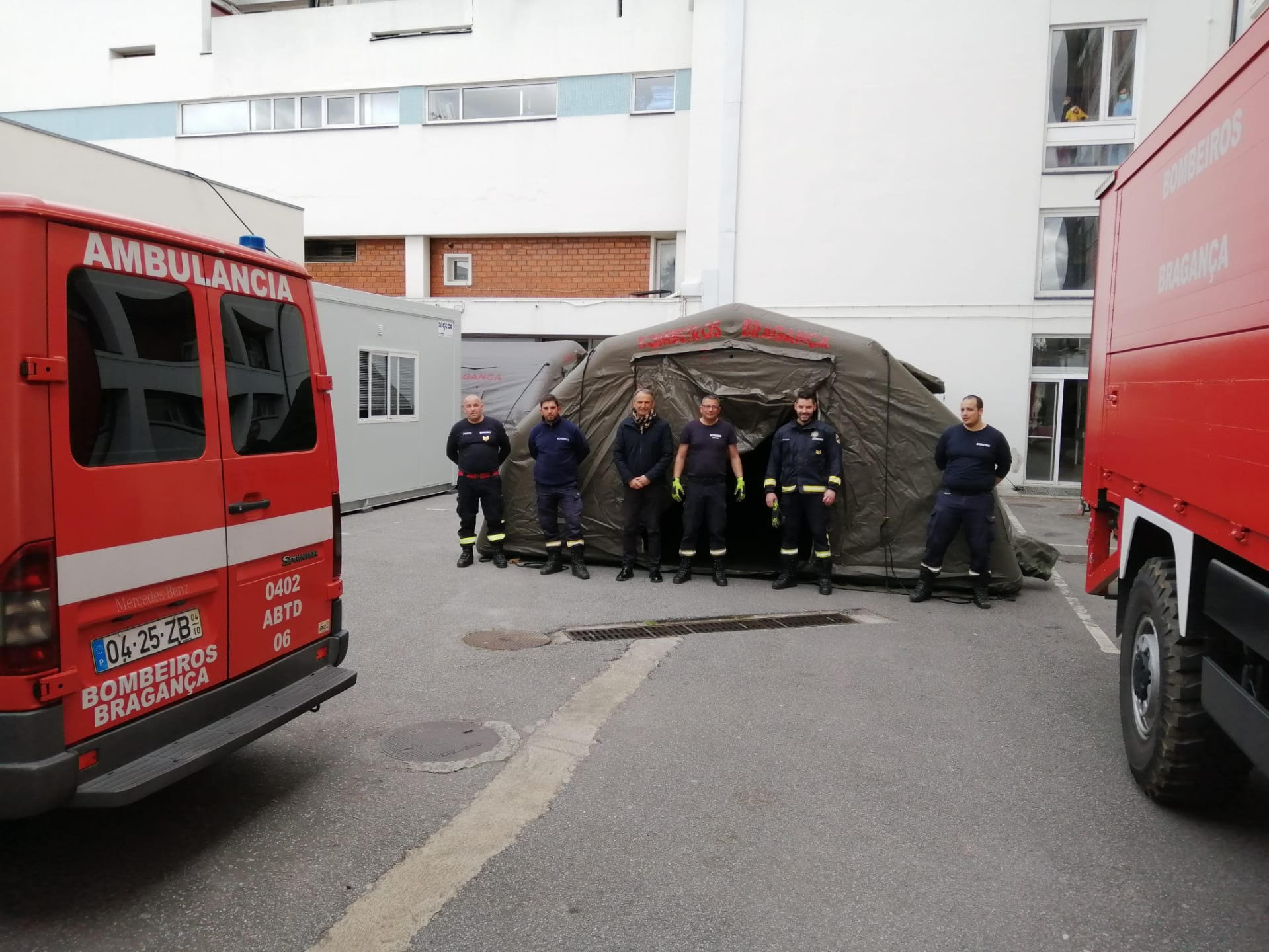 Bombeiros de Bragança cedem material para apoio ao hospital