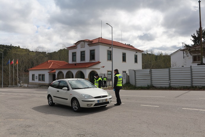 Controlo de fronteiras entre Portugal e Espanha mantém-se por mais um mês