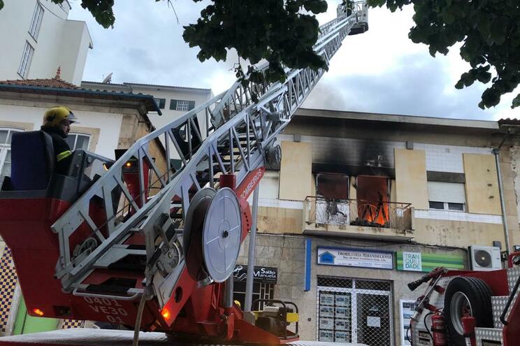 Idosa morre num incêndio habitacional em Mirandela