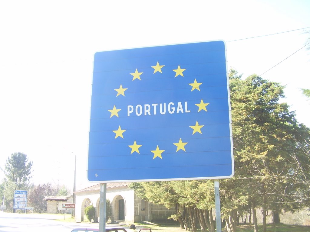 Governo quer via verde para emigrantes portugueses virem de férias de Verão