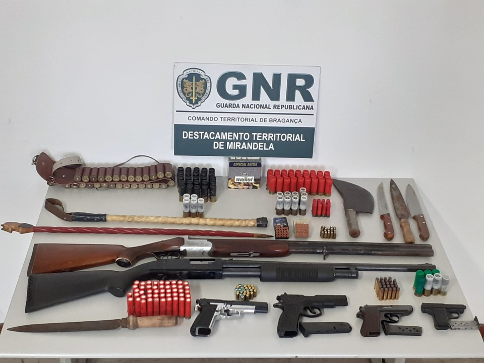 Três detidos em Mirandela e Carrazeda de Ansiães por posse de armas proibidas