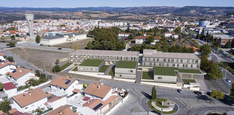 Município revogou decisão de venda de terreno à sociedade do hospital privado
