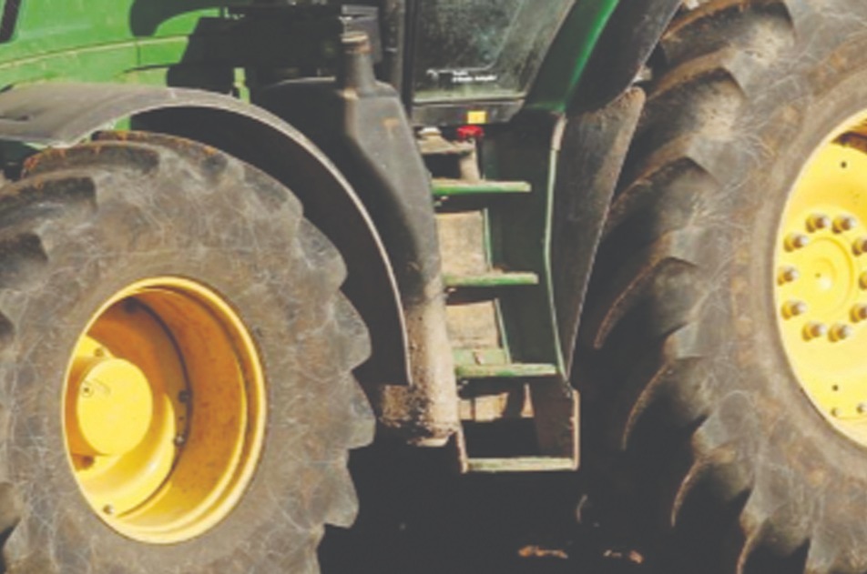 Mulher de 75 anos morre em acidente de tractor em Valongo das Meadas (Mirandela)