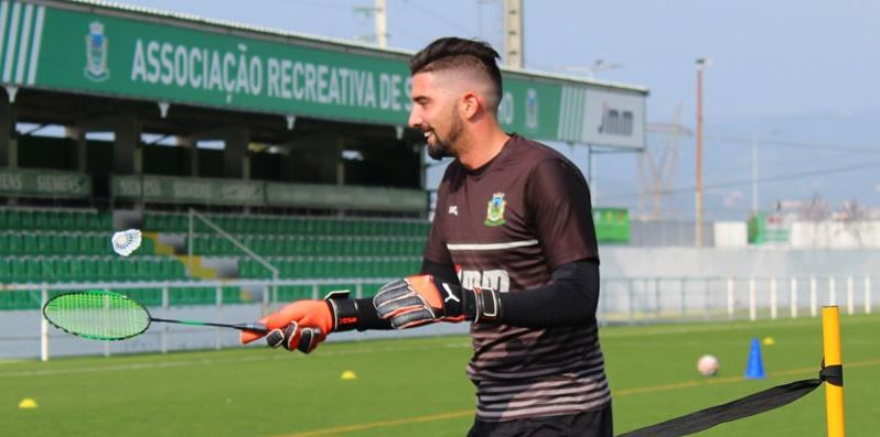 Futebol: Daniel Clemente quer voltar ao futebol profissional