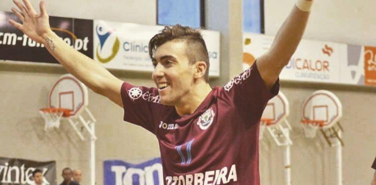 Mário Freitas e restante plantel em isolamento depois de detectado um caso de Covid-19 na AD Fundão