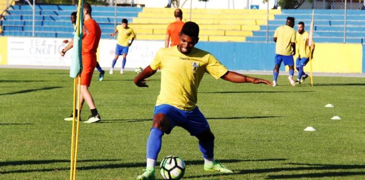 Contratação de peso para o ataque do C.A. Macedo de Cavaleiros