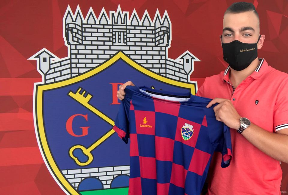 Futebol: Diogo Gonçalves regressa ao G.D. Chaves