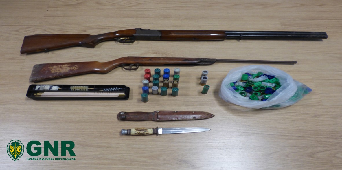 Detido por posse ilegal de armas em caso de violência doméstica em Moncorvo