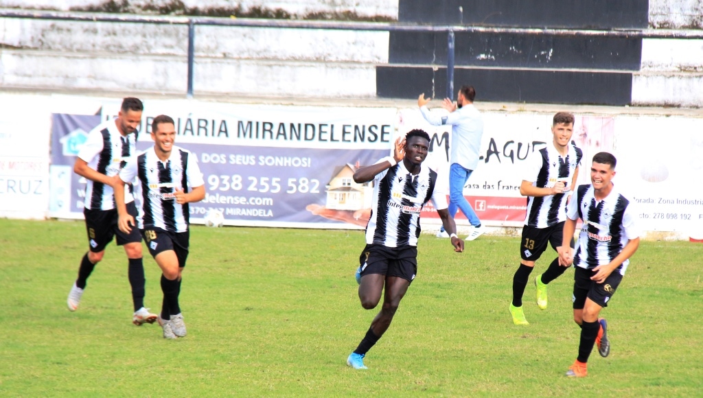 Kenedy carrega Mirandela para a vitória