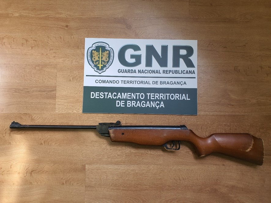 Detido em Macedo por posse de arma proibida