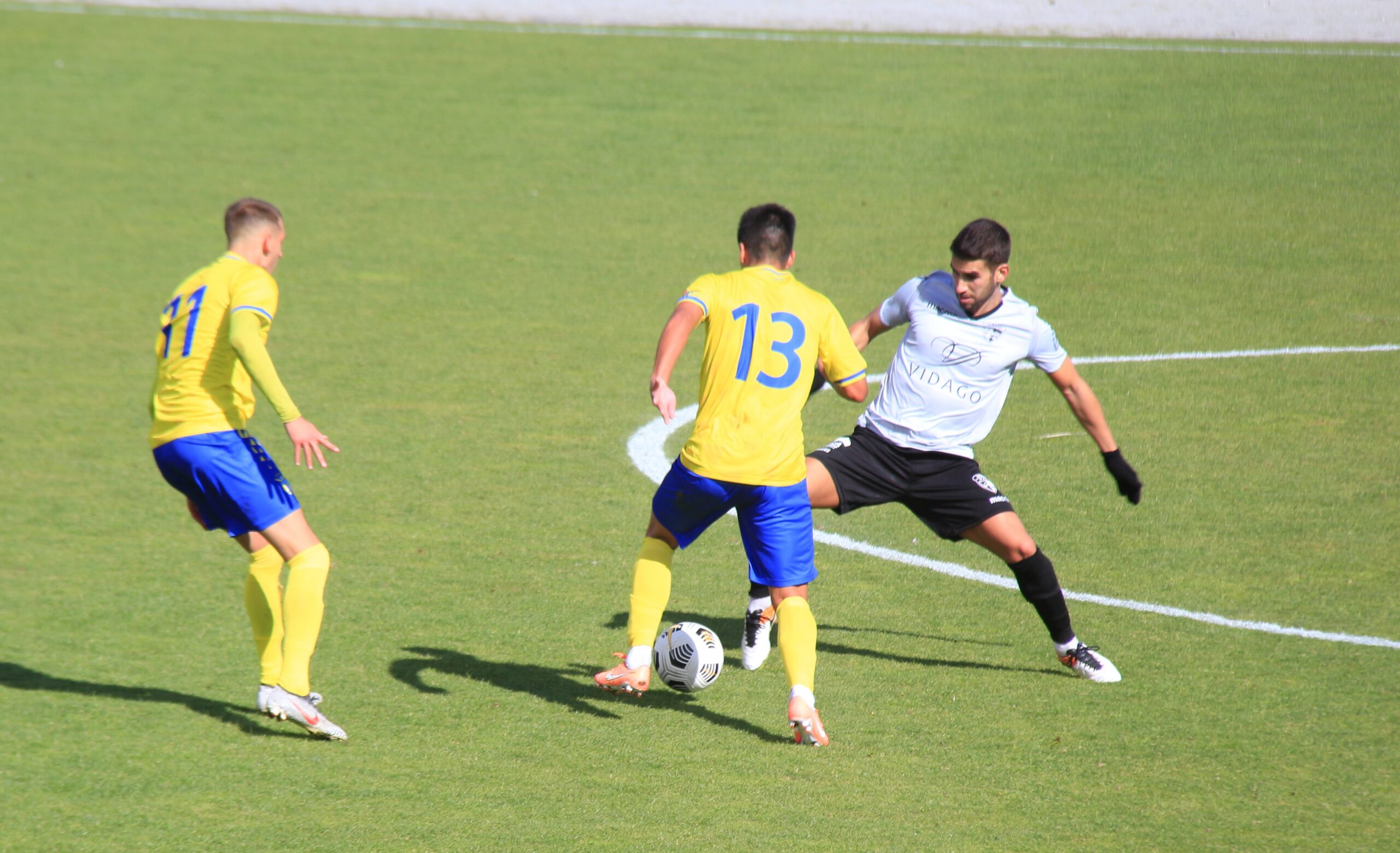 Falta de pontaria dita empate sem golos