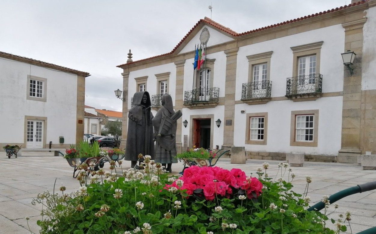 Metade do IRS que cabe ao município de Miranda aplicado na recuperação de caminhos rurais