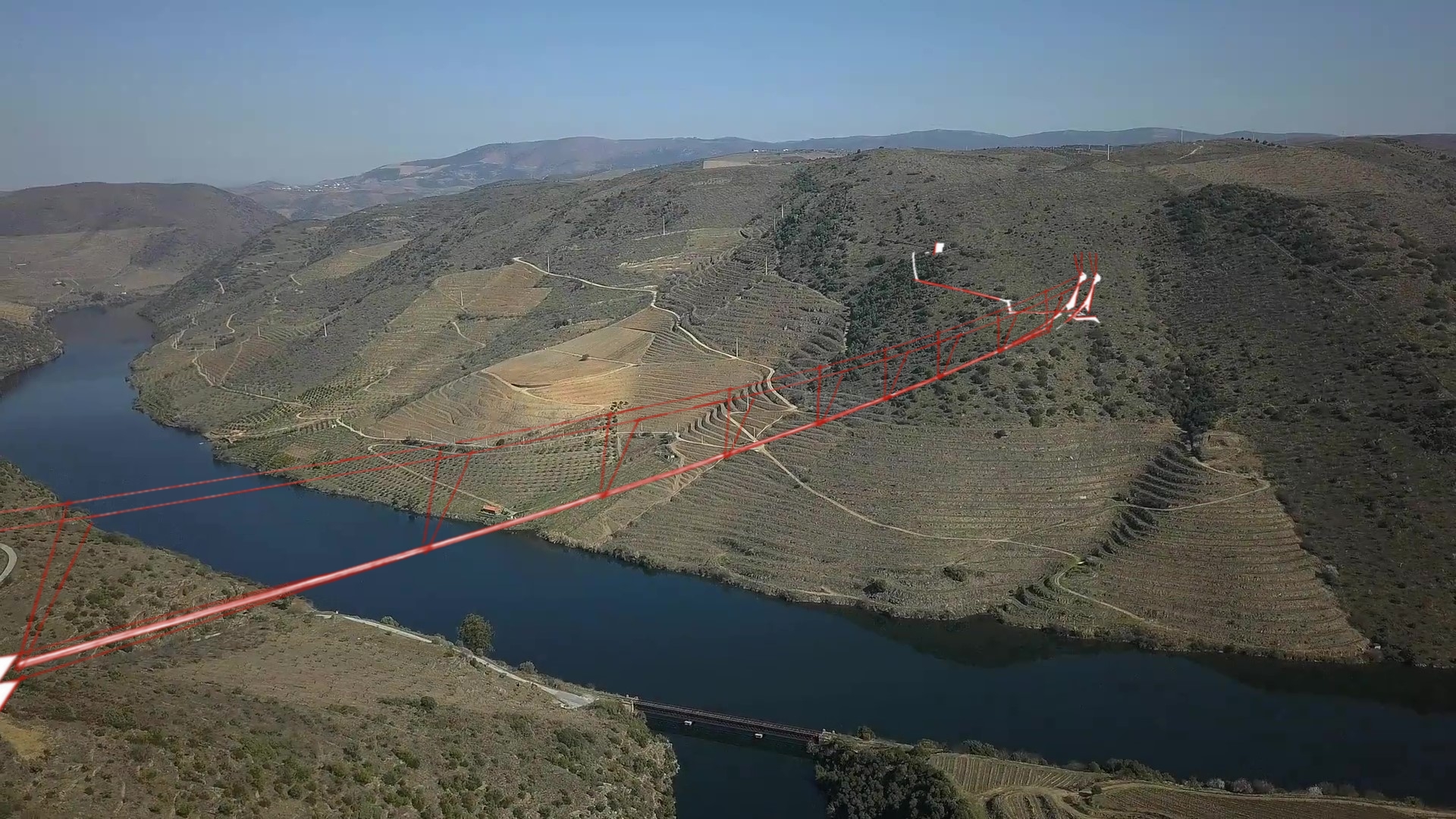 Moncorvo pretende apostar na maior ponte pedonal suspensa do mundo para unir as duas margens do Douro