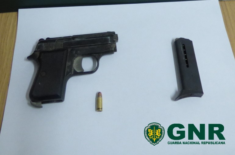 GNR apreendeu arma de alarma no concelho de Miranda do Douro