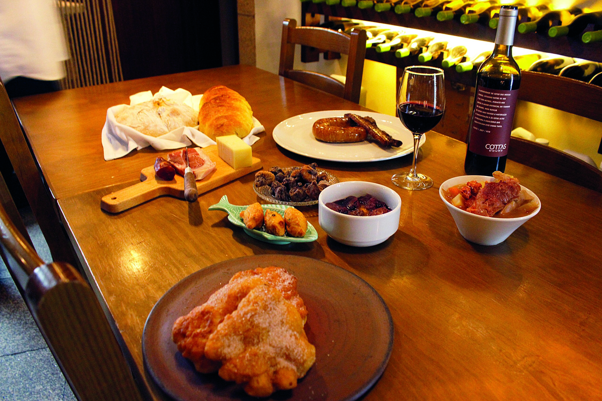 Tasca do Zé Tuga serve mata-bicho transmontano ao fim-de-semana