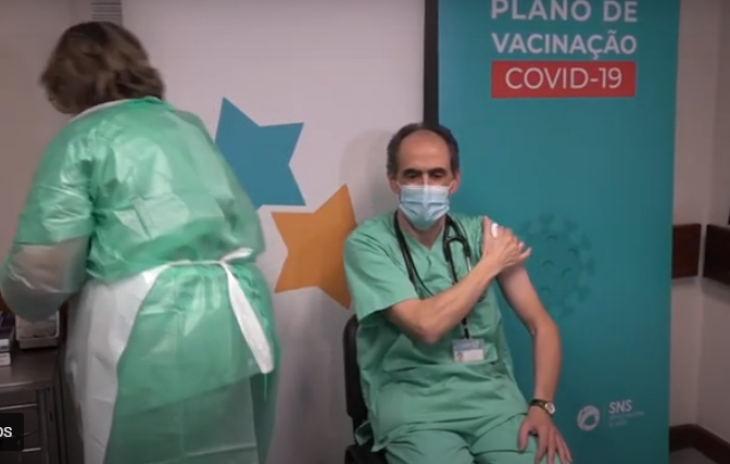 Jorge Poço foi o primeiro a ser vacinado contra a Covid-19 na Unidade Hospitalar de Macedo