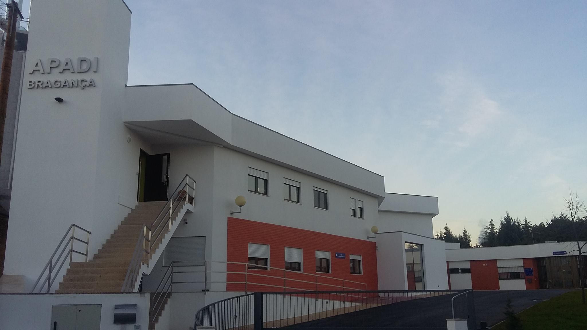 Surto de Covid-19 na APADI de Bragança já contabiliza 44 infectados