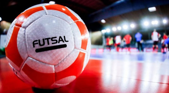 Cursos de treinadores de futsal avançam em Abril