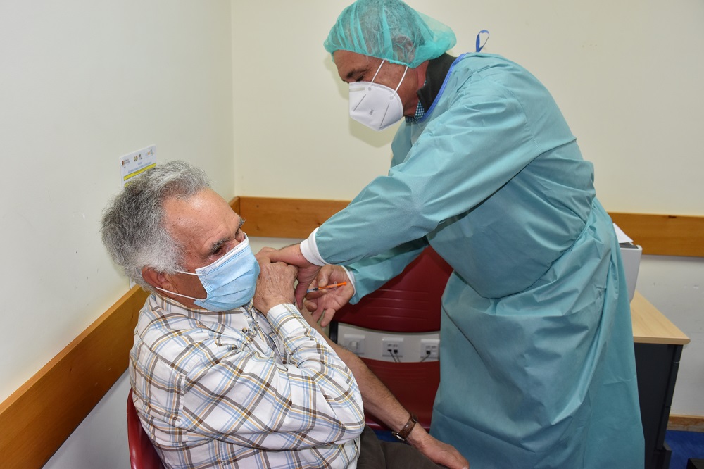 Idosos com mais de 80 anos e pessoas com patologias já estão a ser vacinadas no concelho de Vimioso