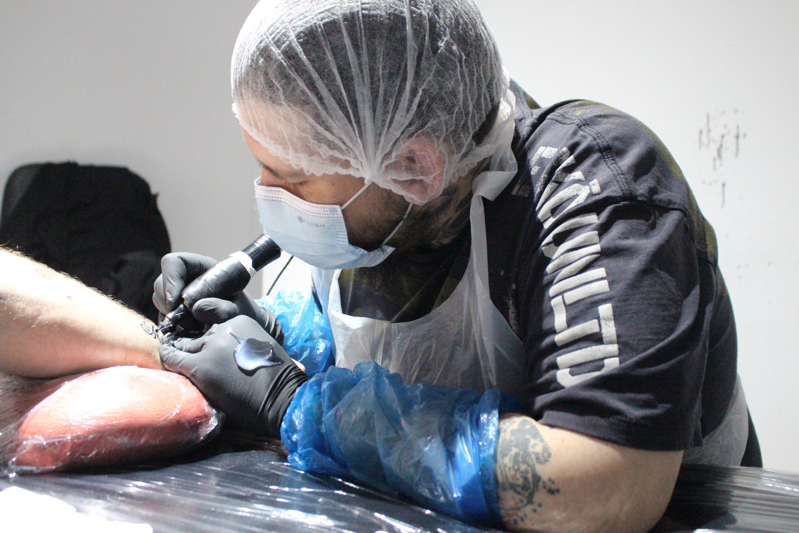 Tatuadores foram dos primeiros a regressar ao trabalho neste desconfinamento