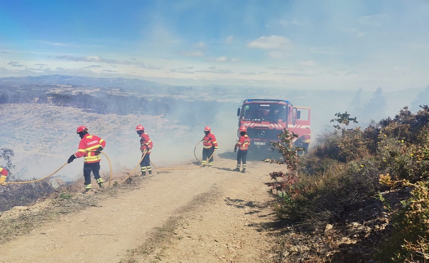 Capacidade de resposta a incêndios testada por 800 operacionais no distrito de Bragança
