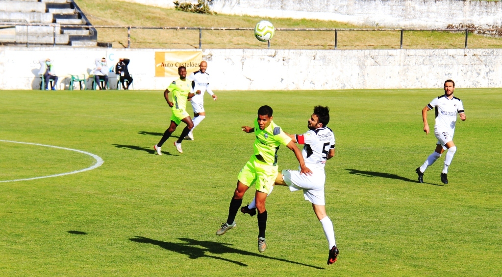 Futebol: Mirandela vence e coloca-se em lugar de acesso à Liga 3