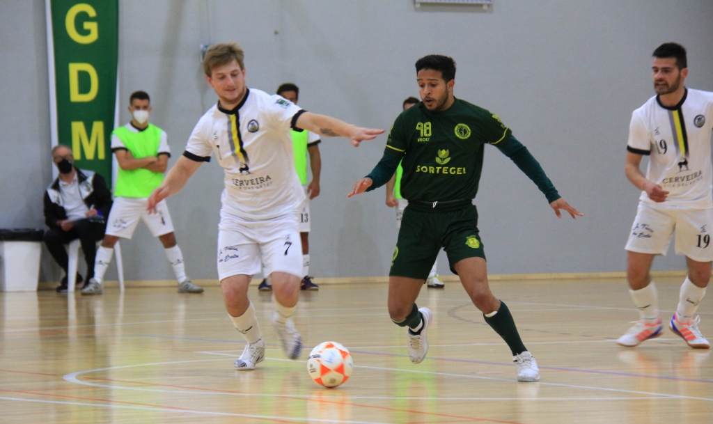 Futsal: Técnico do Macedense critica arbitragem após triunfo frente ao Gondarém