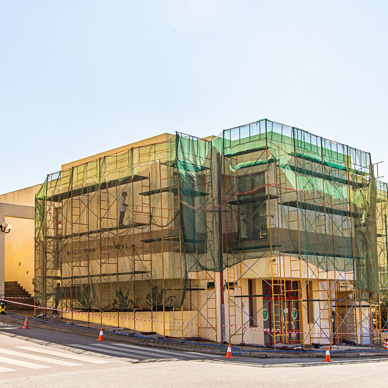 Biblioteca de Macedo de Cavaleiros sofre obras de requalificação