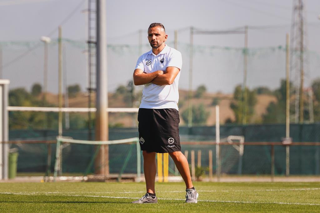 Futebol: Rui Borges continua no comando técnico da Académica de Coimbra
