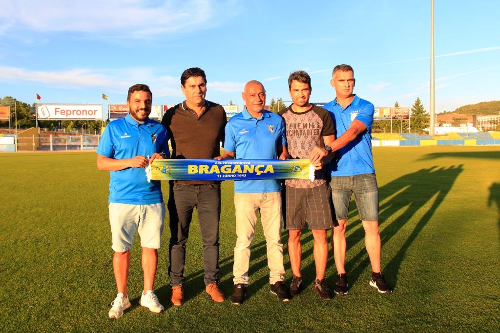 Futebol: Lopes da Silva regressa ao Grupo Desportivo de Bragança