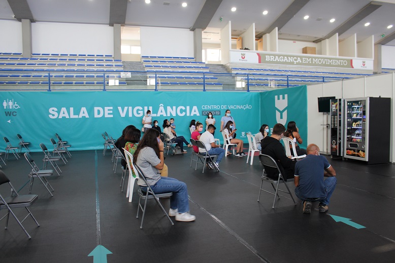 Centros de vacinação contra a covid-19 vão ser desactivados