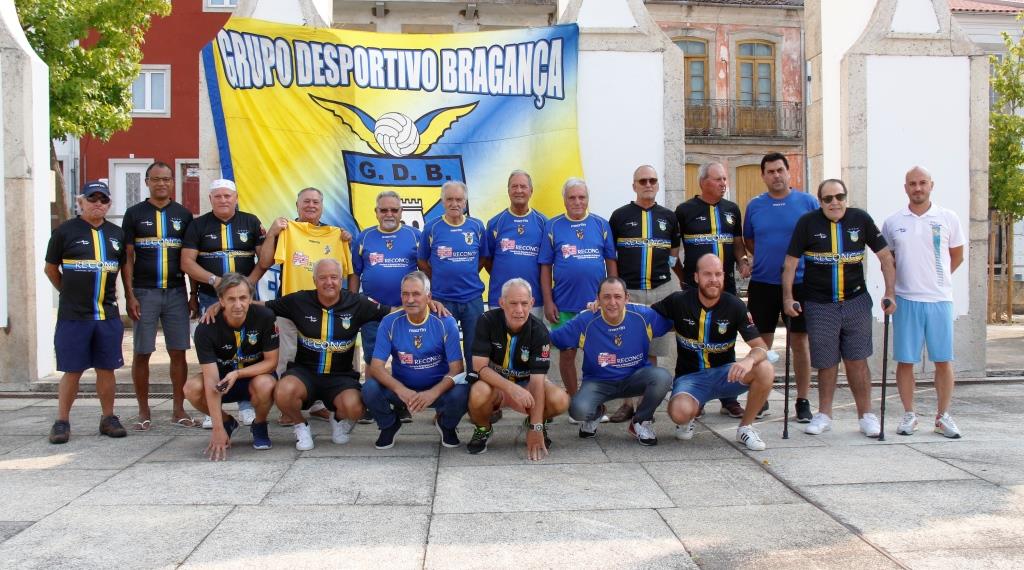 Futebol: Grupo Desportivo de Bragança homenageou velhas glórias