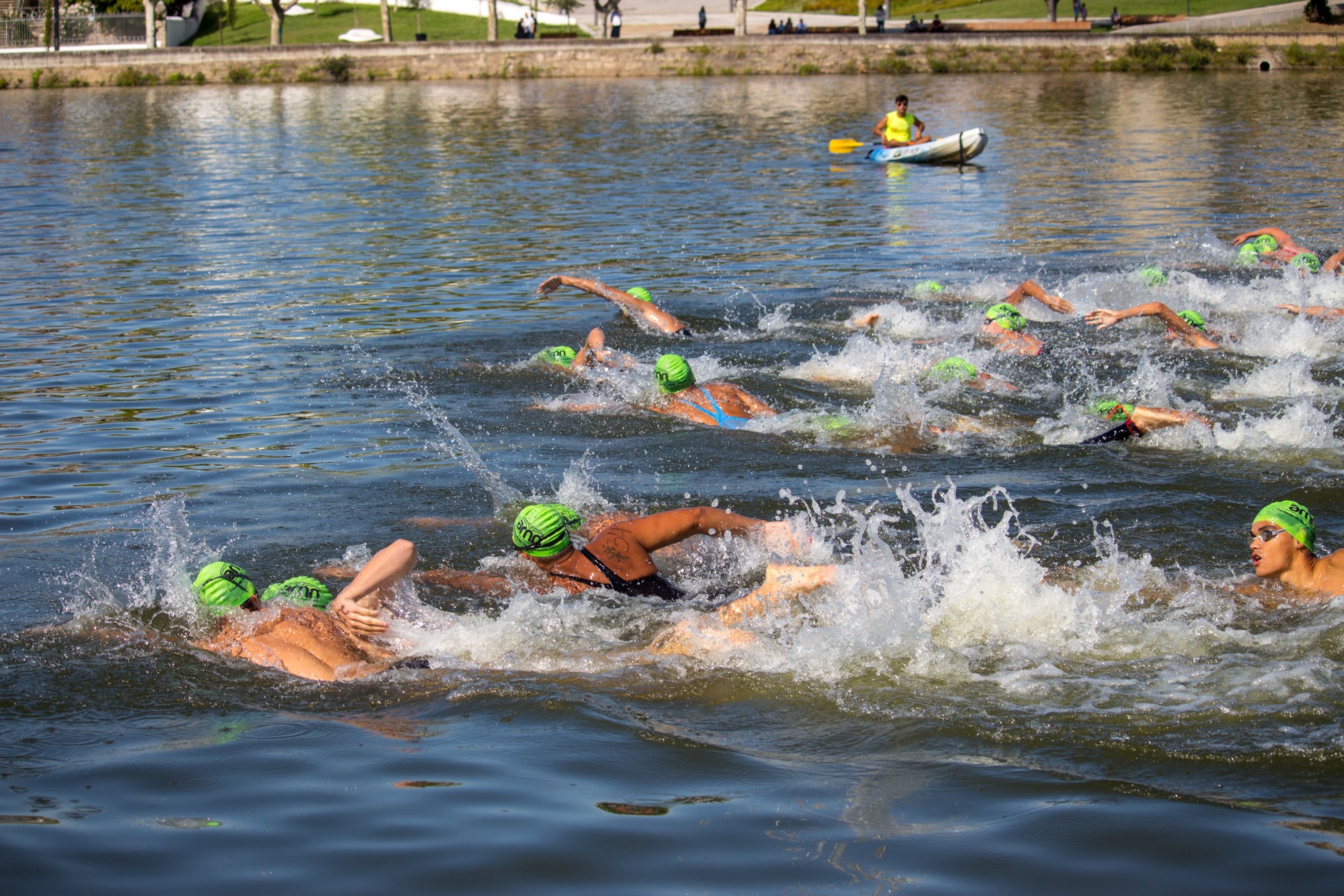 Natação: Ana Rita Queiroz e Martim Machado vencem X Travessia do Rio Tua