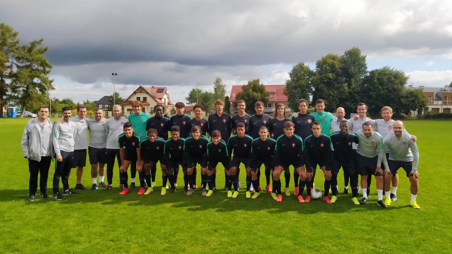 Presidente da A.F. Bragança liderou comitiva da Selecção Nacional sub-17 na Polónia