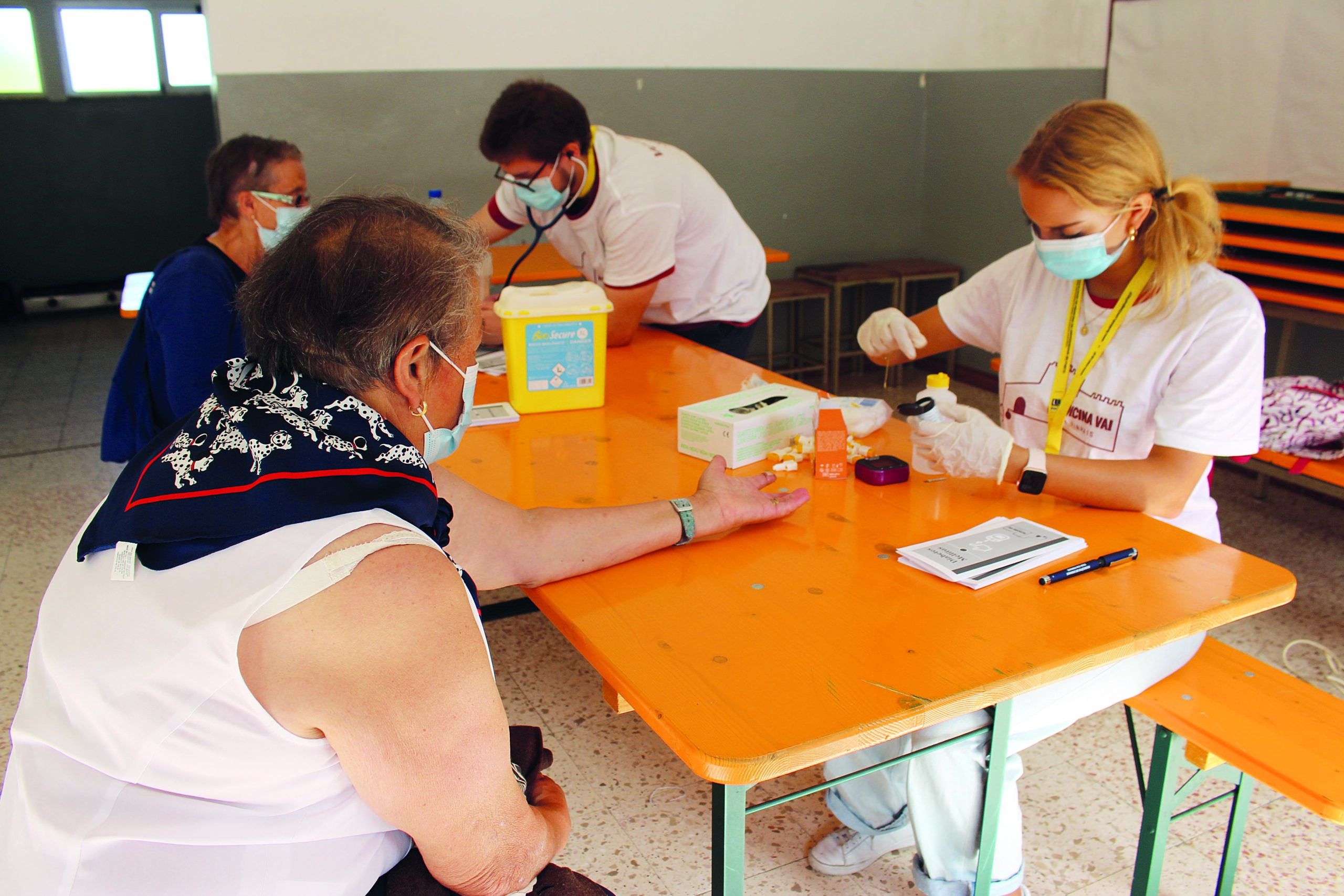 Futuros médicos da Universidade do Porto passam semana no concelho de Vinhais para estarem mais próximos dos idosos