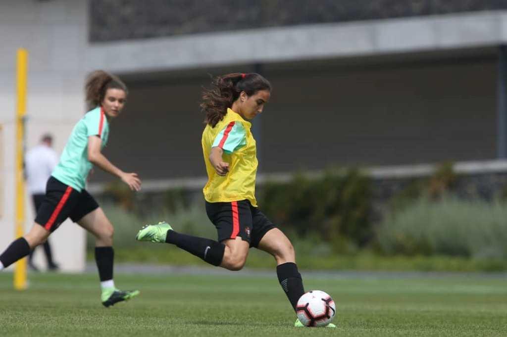 Futebol: Bruna Ramos é jogadora do Sporting CP e tem raízes em Bragança