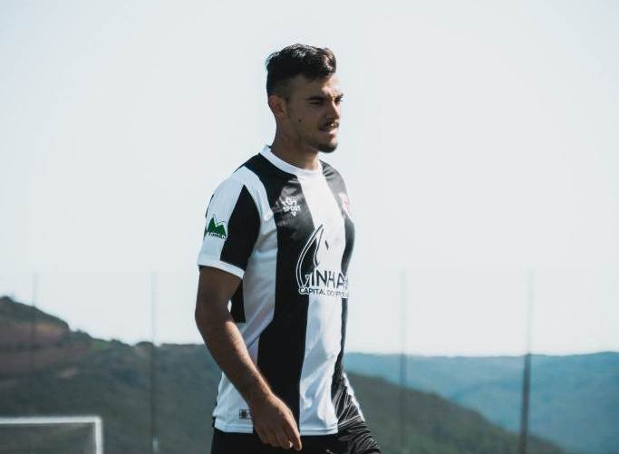 André Félix (FC Vinhais): “O meu objectivo é ajudar a equipa a ganhar o máximo de jogos possível”