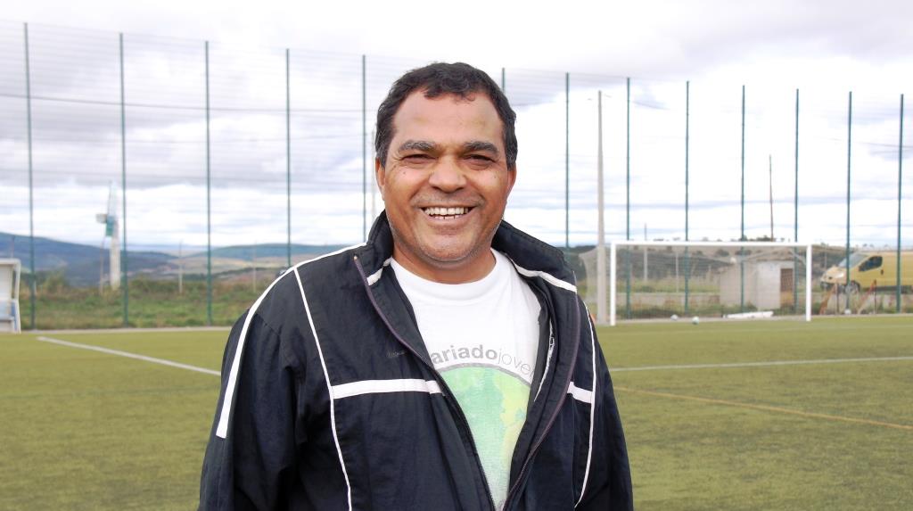 Futebol: Fernando Teixeira regressa ao clube onde foi campeão em 2010