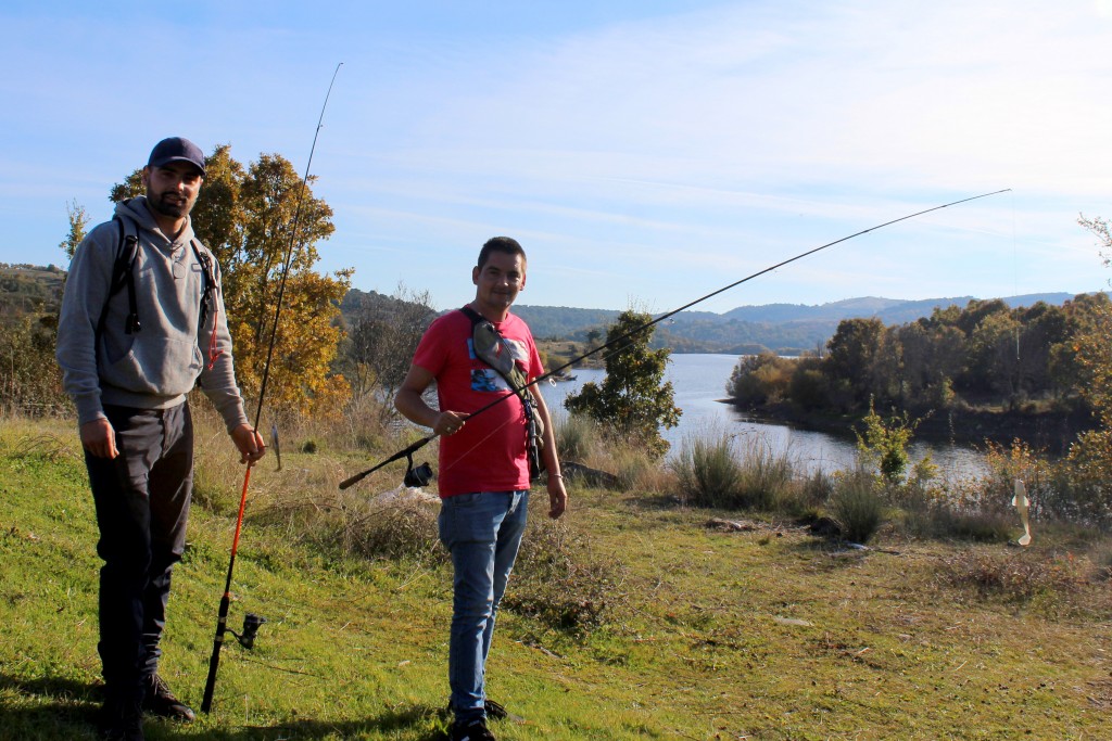 Pescadores e amantes de radiomodelismo reuniram em Macedo de Cavaleiros numa iniciativa do Clube de Caça e Pesca