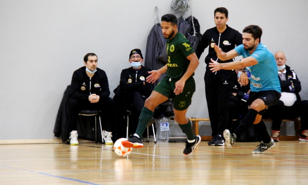 Macedense reserva lugar na luta pela subida à Liga Placard