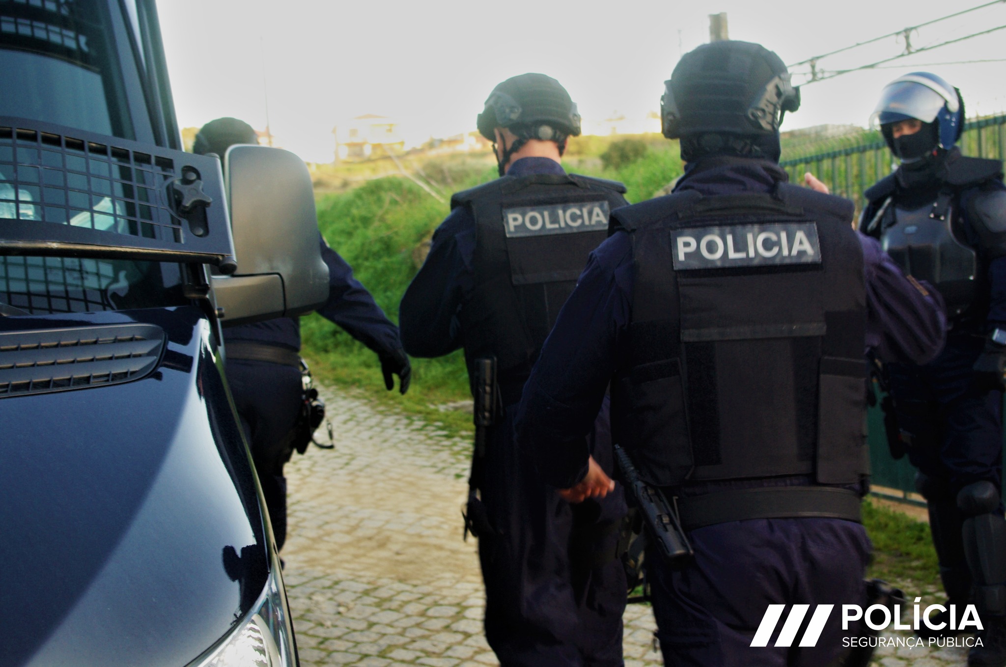 PSP deteve em Bragança um homem por tráfico de droga e outro por comportamentos impróprios