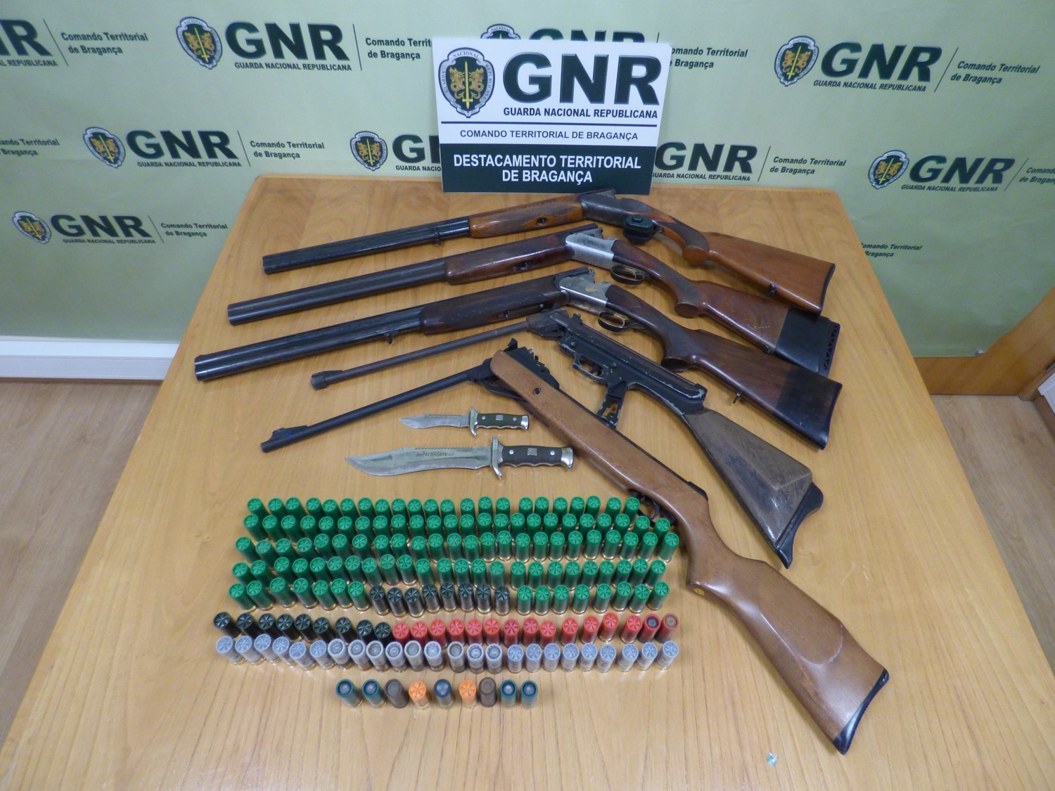 GNR deteve homem em Macedo de Cavaleiros por posse de armas e munições proibidas