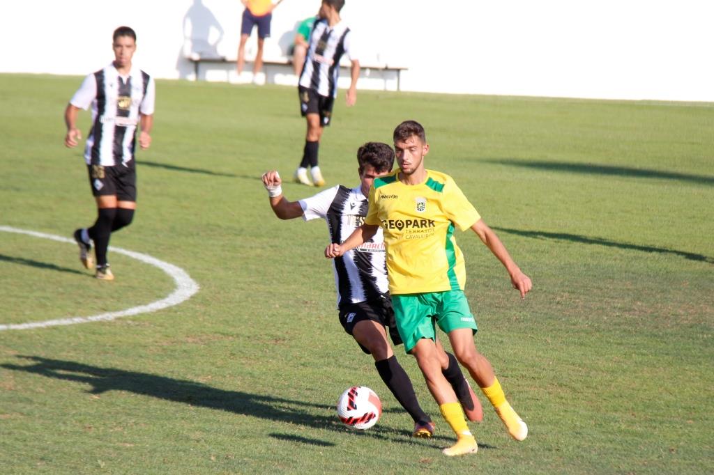 Futebol: Técnico interino do Macedo aponta o colectivo como ponto forte do Mirandela
