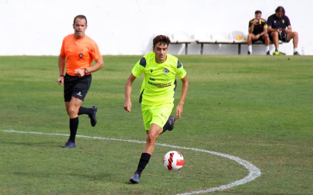 Futebol: Mirandela a cem por cento para defender a liderança